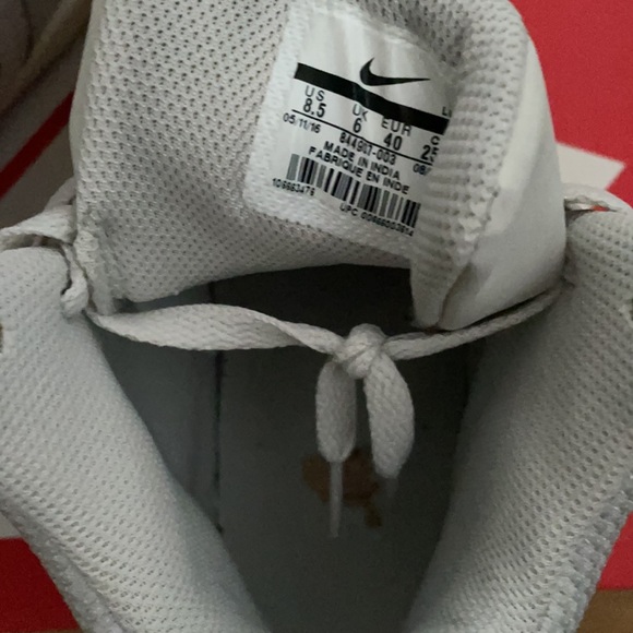 Nike Women's Court Borough Mid Premium - Picture 10 of 15